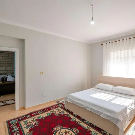 Ergi * Ksamil